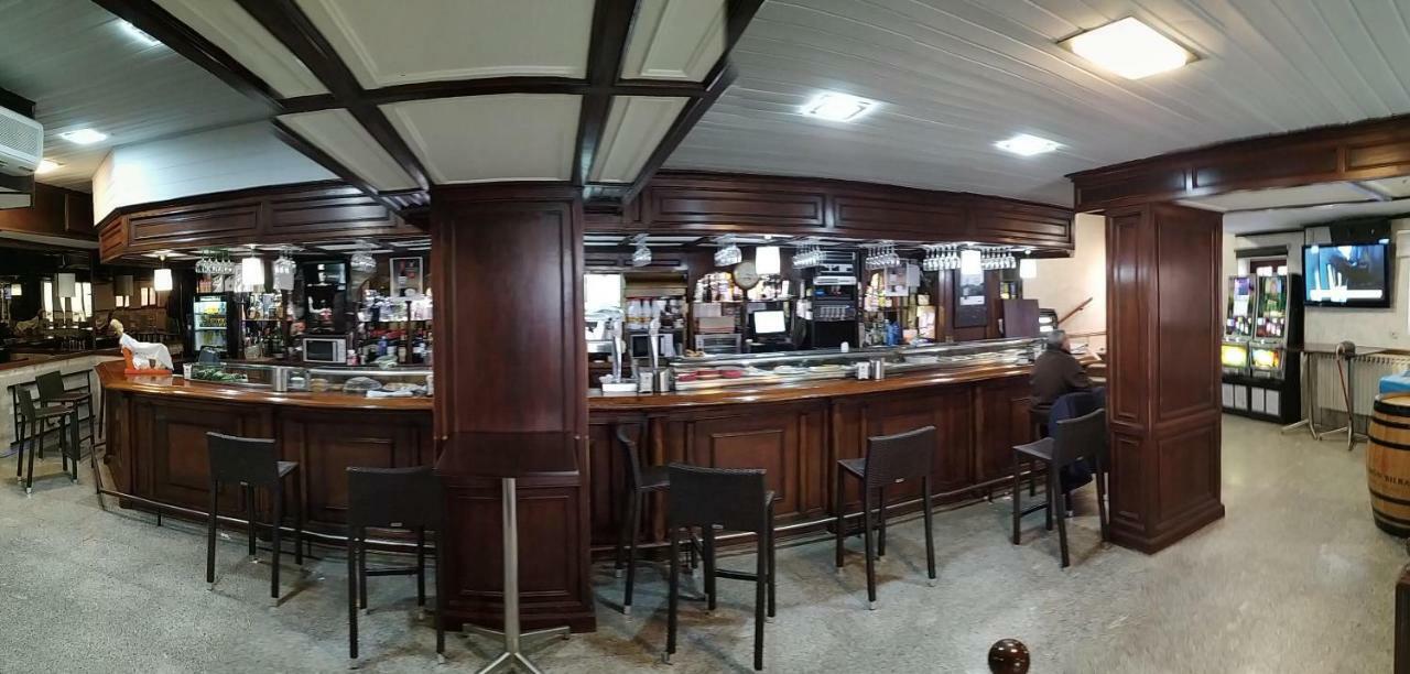 Hostal El Arco Almazán Εξωτερικό φωτογραφία