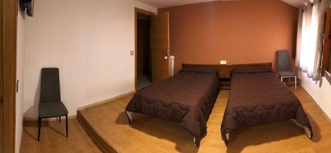 Hostal El Arco Almazán Εξωτερικό φωτογραφία