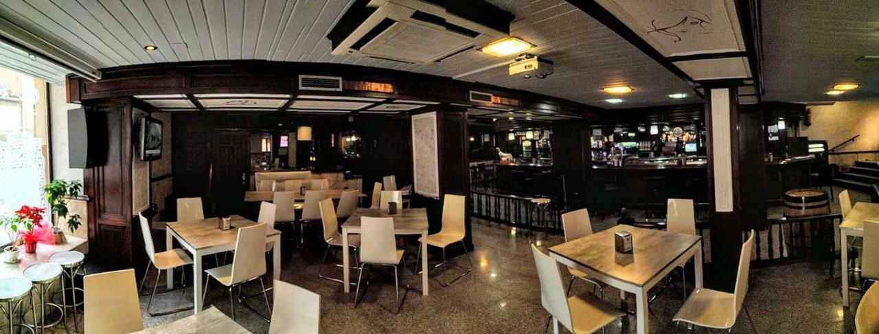 Hostal El Arco Almazán Εξωτερικό φωτογραφία